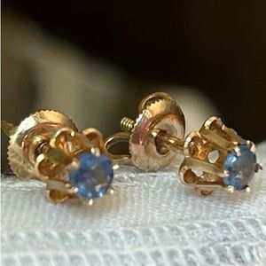 Antique 14k Flower Studs